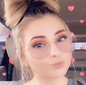 Meet your Posher, Haley lynn